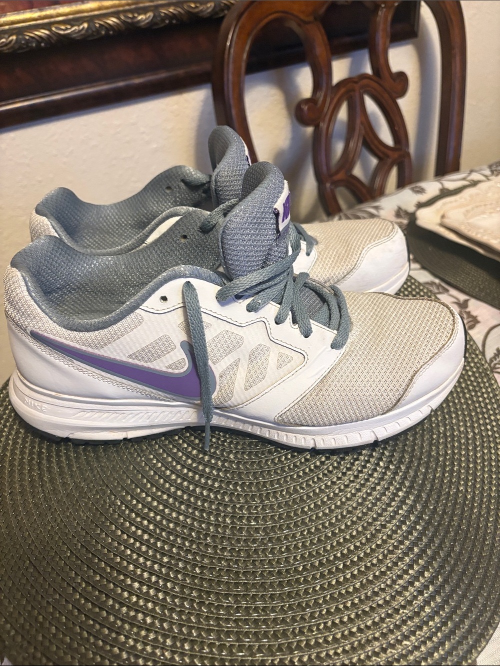 Nike Downshifter 6 White and purple accent Athletic Shoes - Picture 4 of 6